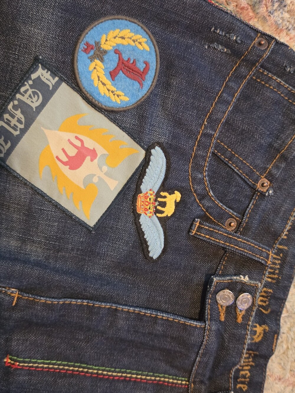 L.A.M.B. Gwen Stefani Patch Denim Mini Skirt EUC size 8 - Picture 2 of 10